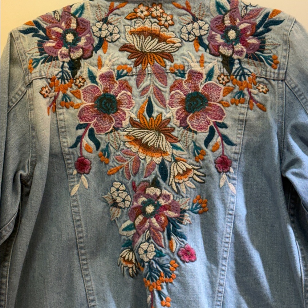 NWOT Johnny Was “Workshop” Floral Embroidered Jean Jacket Size Medium - Picture 5 of 8